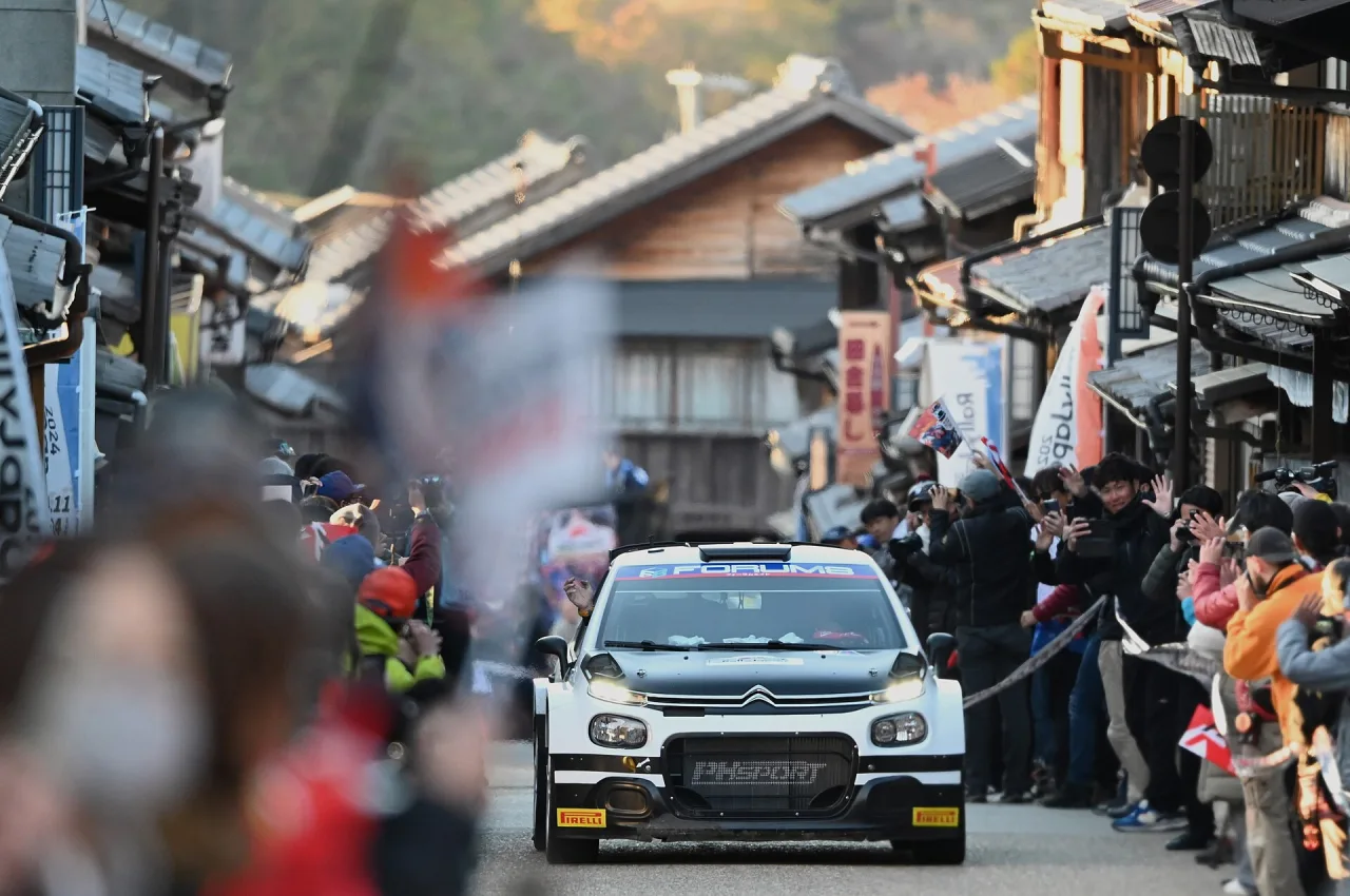 2026年ラリージャパンを走る競技車両